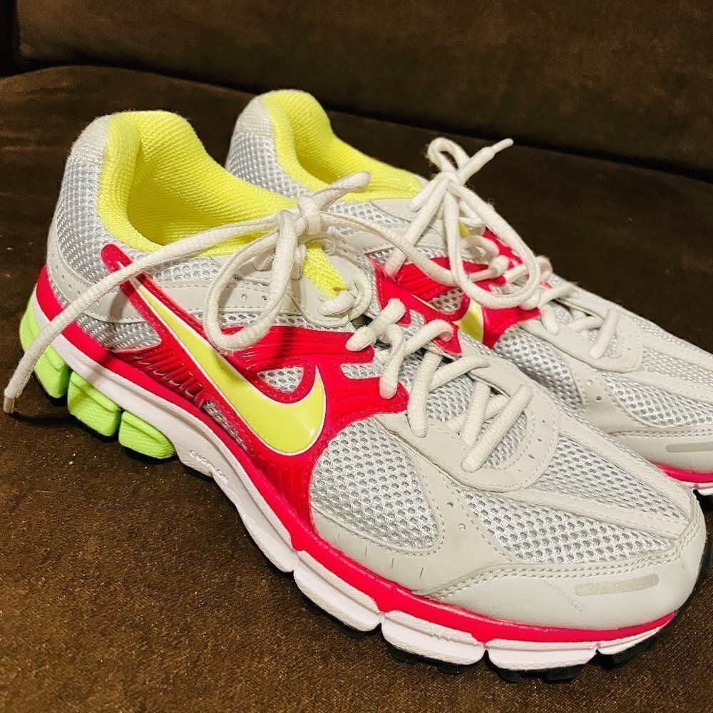 Excellent NIKE Air Zoom Pegasus 27 Light Grey Hot Pink Lime Womens 7 US 38 EUR